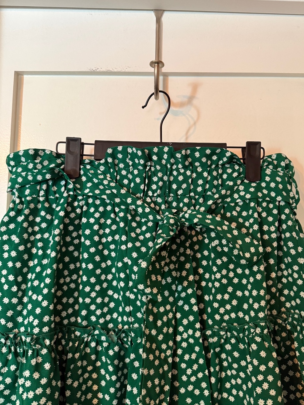 NWOT Green Ditsy Floral Ruffle Hem Wrap Skirt - 2XL